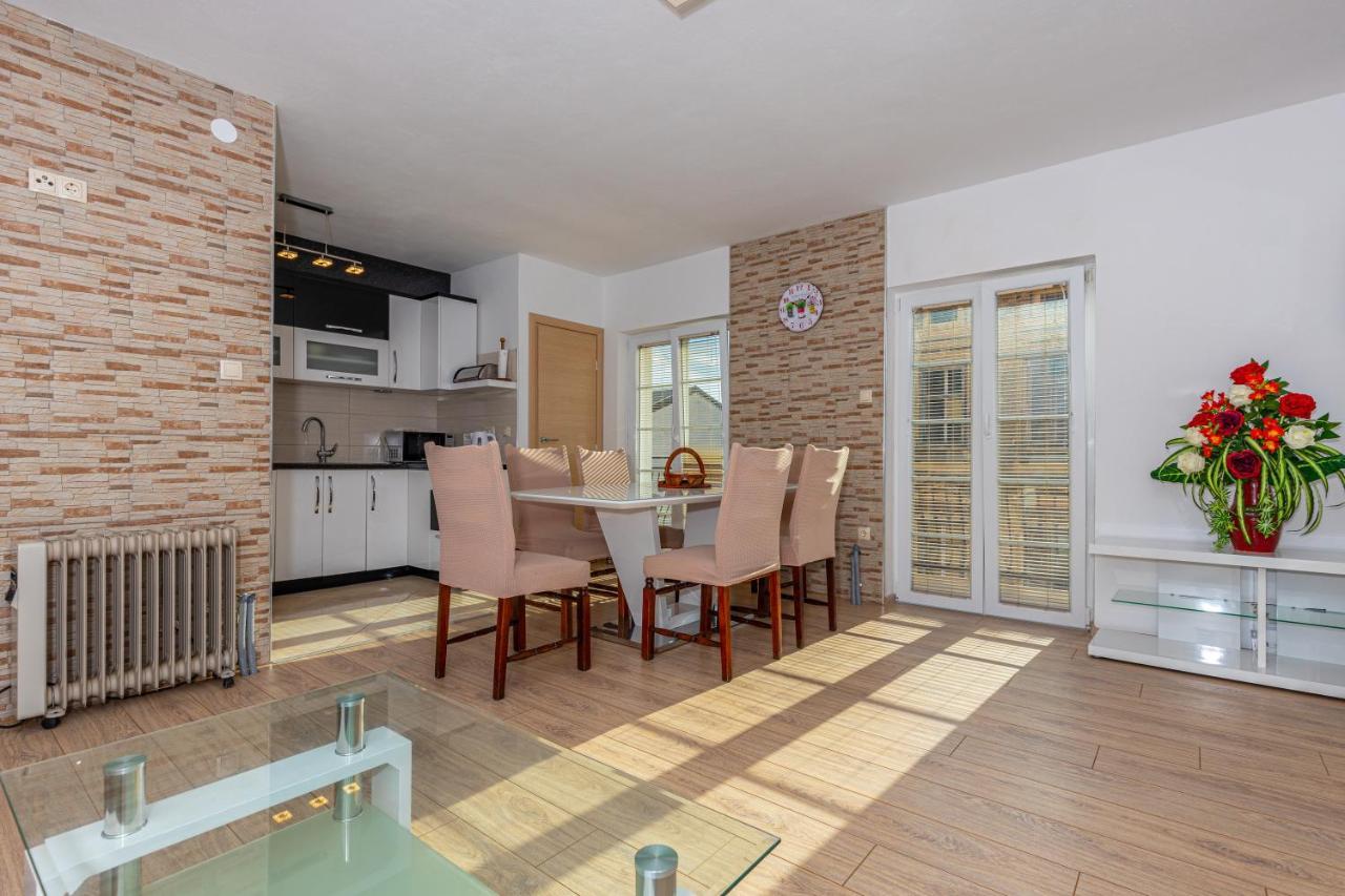 Apartman Sare Crikvenica Esterno foto